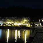 Akrogiali Rooms