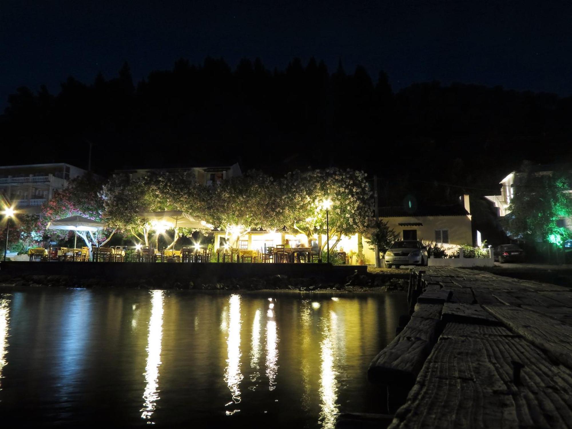 Akrogiali Mpoukaris